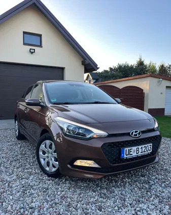 hyundai i20 pisz Hyundai i20 cena 42900 przebieg: 18000, rok produkcji 2015 z Pisz